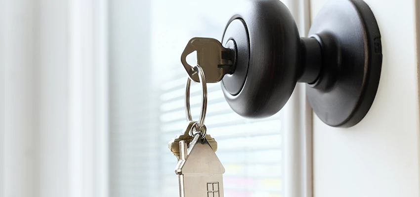 Bifold Door Knob Replacement in El Cerrito, California